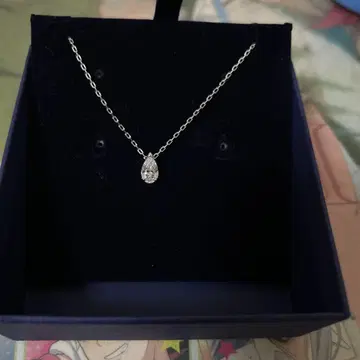 SWAROVSKI 목걸이 Stilla Attract