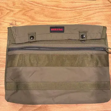 BRIEFING 카키 A4 사이즈 백 13인치 PC 대응