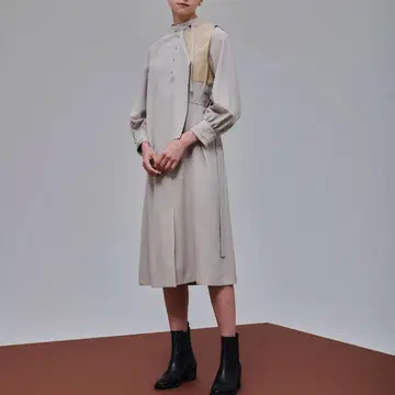 UNITEDTOKYO 랩 프론트 아시메 원피스