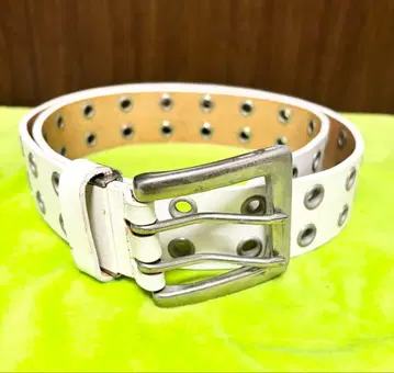 [ 익일 배송 ] 화이트 가죽 아이렛 벨트