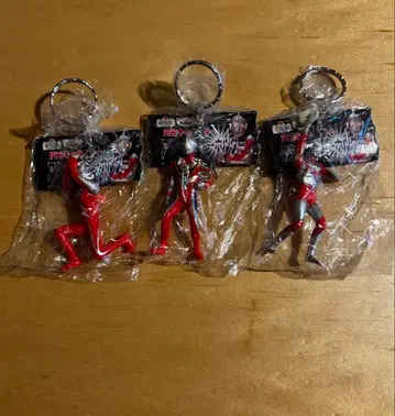 츠부라야 액션 키링 울트라맨 피규어형 키링 3개 세트