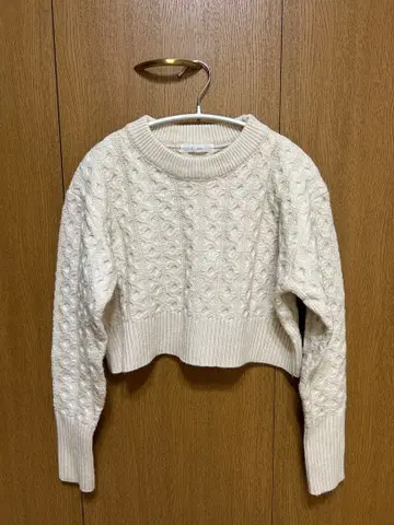 I_am balance short round knit