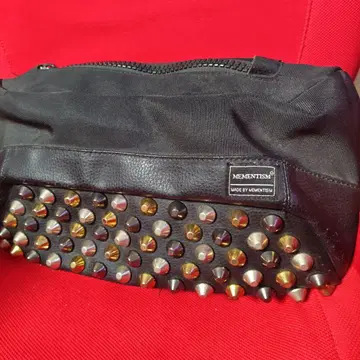 MEMENTISM 스터드 바디백 PUNKROCK666 메멘티즘