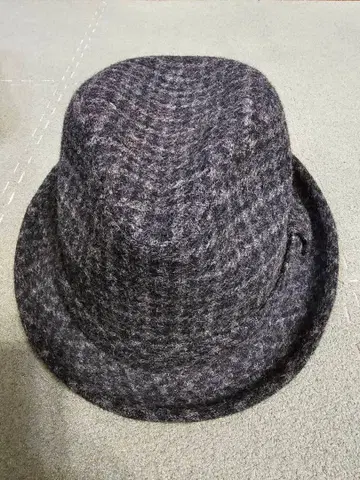 울 체크 무늬 펠트 햇