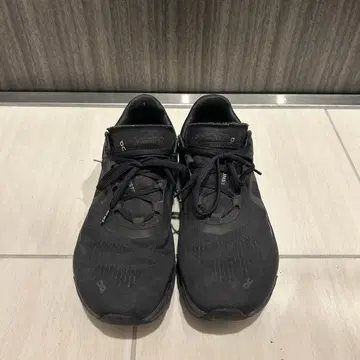 On Cloud 블랙 스니커즈 블랙 26.5cm