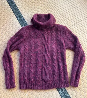 모헤어 혼방 터틀넥 니트 스웨터