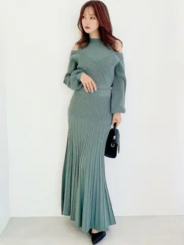 RESEXXY [택 포함 새상품] 카슈쿨 니트 세트 원피스