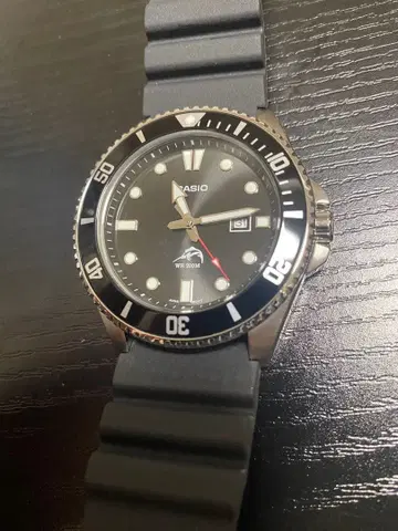 CASIO 다이버 워치 200m 방수 MDV-106