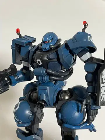 HG 군경 자쿠 페인팅 완료