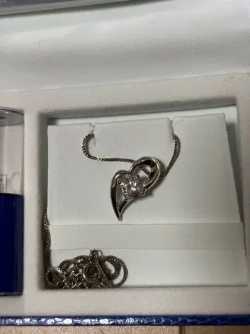 하트형 실버 목걸이