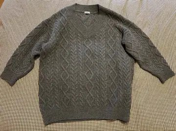 두즈엠 클래스 EVERYDAY LIKE V넥 케이블 니트