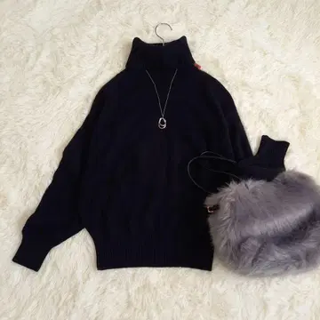 [새상품급] 라운지 드레스 터틀 니트 야크 100% 클리닝 완료