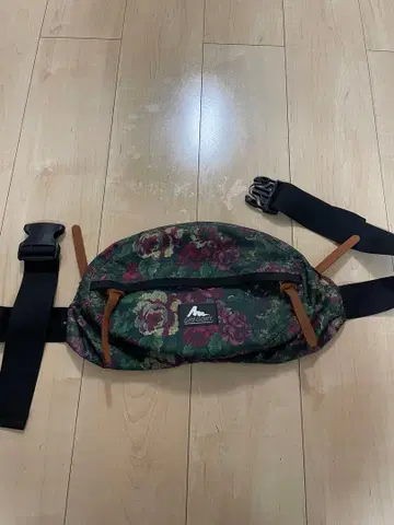 GREGORY 플로럴 바디백