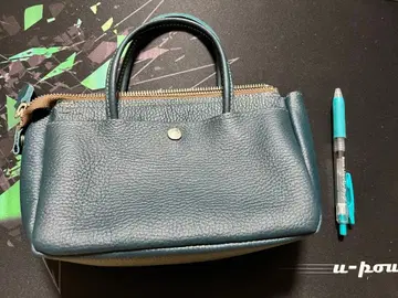 크림 핸드백 크림