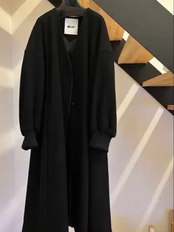 블랙 롱 코트 벌룬 슬리브 미치 로즈버드 클리닝 완료
