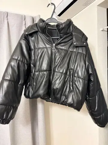 가죽 후드 부착 숏 기장 자켓 L 사이즈