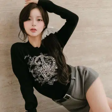 DR 비쥬 플라워 리브 니트탑 BLK