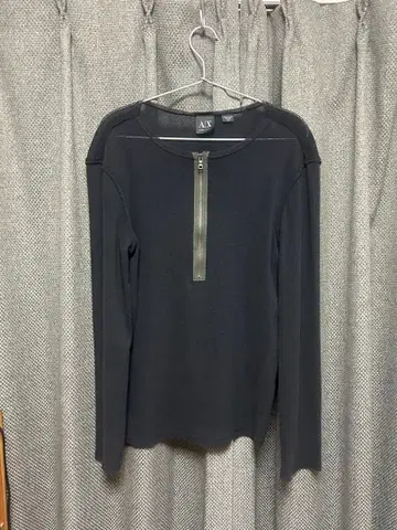 Armani Exchange 블랙 긴팔 티셔츠 S 센터 지퍼