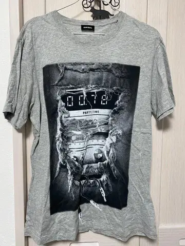 파티 타임 그레이 T셔츠 M