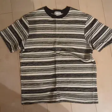 스트라이프 반팔 티셔츠