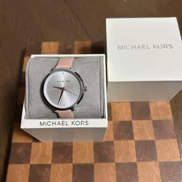 MICHAEL KORS 핑크 가죽 시계
