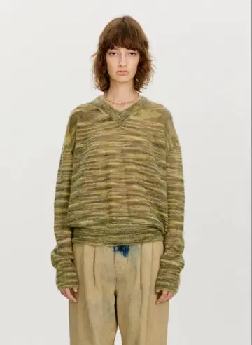 The Open Product V넥 스웨터