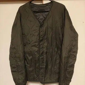 유니클로 올리브 그린 퀼팅 밀리터리 자켓