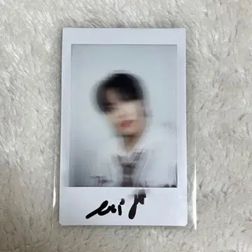 The Kingdom 루이 사인 포함 폴라로이드