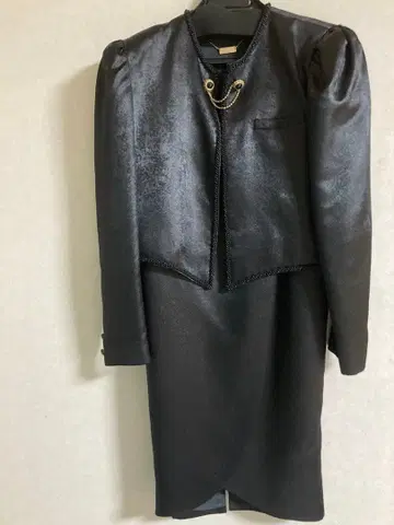 블랙 스커트 수트 셋업