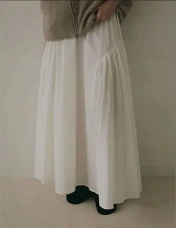 ETRE TOKYO 사이드 개더 볼륨 스커트