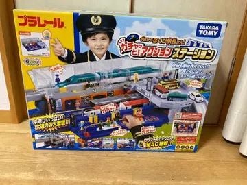 프라레일 가챠! 액션 스테이션 (토미카 4대 덤 포함)