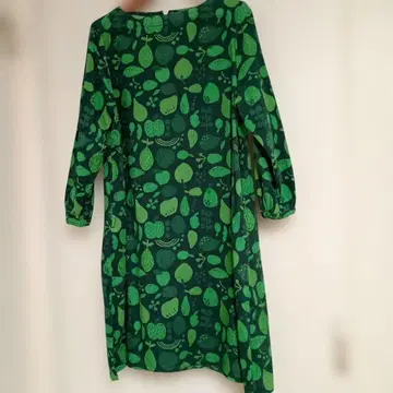 코듀로이 무릎 기장 원피스 그린 컬러 후르츠 패턴