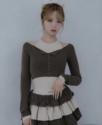 미사용 새상품 Darich 다리치 오프숄더 레이어드 립 상의