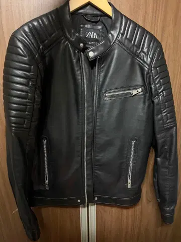 ZARA 가죽 재킷 오늘만 한정 가격. 내일부터 6000엔으로 돌아갑니다