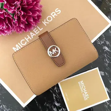 새상품 MICHAEL KORS 마이클코어스 지갑 접이식 지갑 안장
