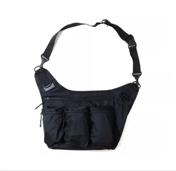 블랙 나일론 숄더백