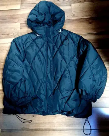 Discoat 블랙 퀼팅 다운 M 사이즈