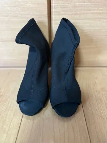 H&M 오픈토 부츠 블랙 38