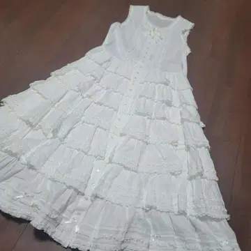 핑크하우스 새상품 화이트 프릴 티어드 원피스