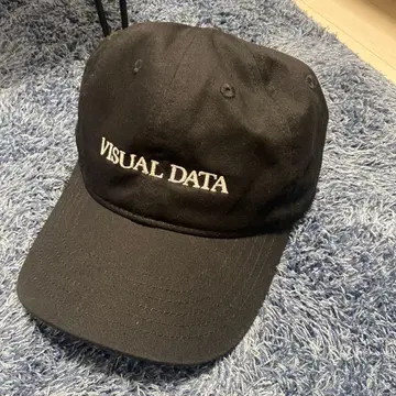 IDEA BOOKS / VISUAL DATA HAT