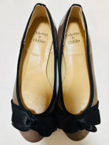 오데트 e 오딜 발레 슈즈 그레이/블랙