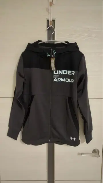 언더아머 후디 MD 블랙