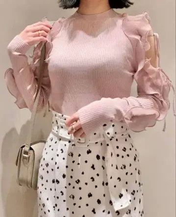 [ 새상품급 ] 프릴 슬리브 니트 풀오버 SNIDEL PBEG