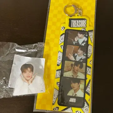 TREASURE 준규 캡슐 토이 클립 키링