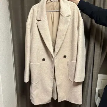 ZARA 베이지 체스터 코트