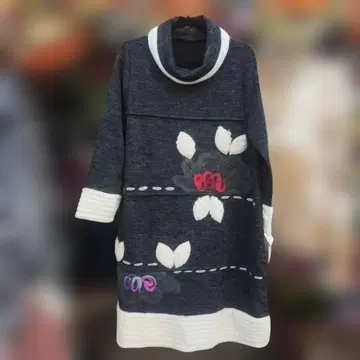 새상품 추가 OFF LL 사이즈 꽃무늬 자수 그레이 하이넥 니트 원피스