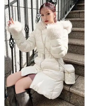 새상품 리젝시 다운 코트