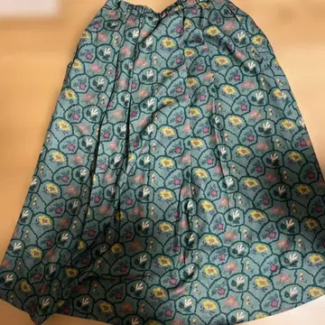 꽃무늬 폴리에스테르 롱 스커트 40