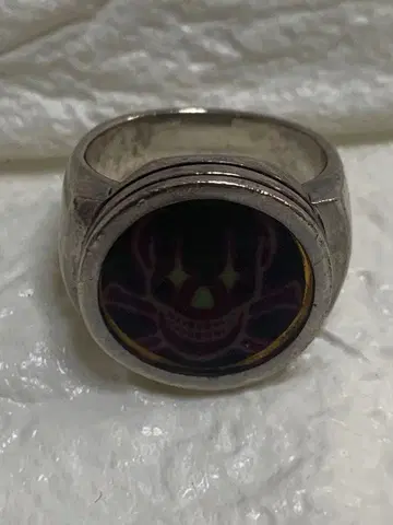 ill bone(일본) 스컬 디자인 실버 반지