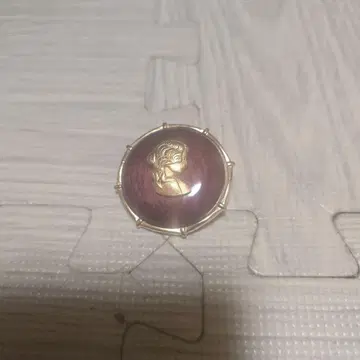 빈티지풍 여성 옆모습 브로치